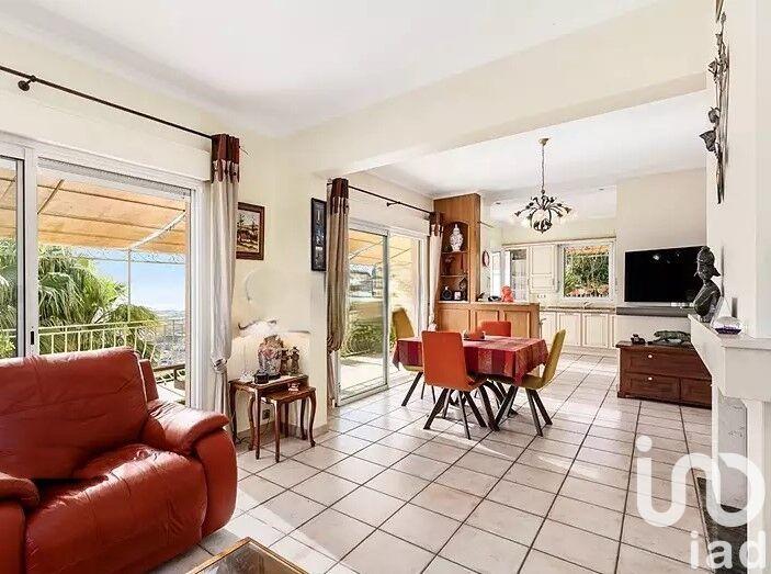 Maison - 142 m² - 5 pièces