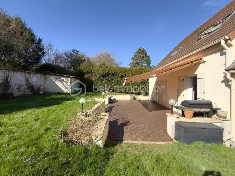 Maison - 190 m² - 8 pièces