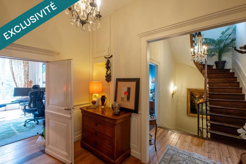 Château - 337 m² - 10 pièces