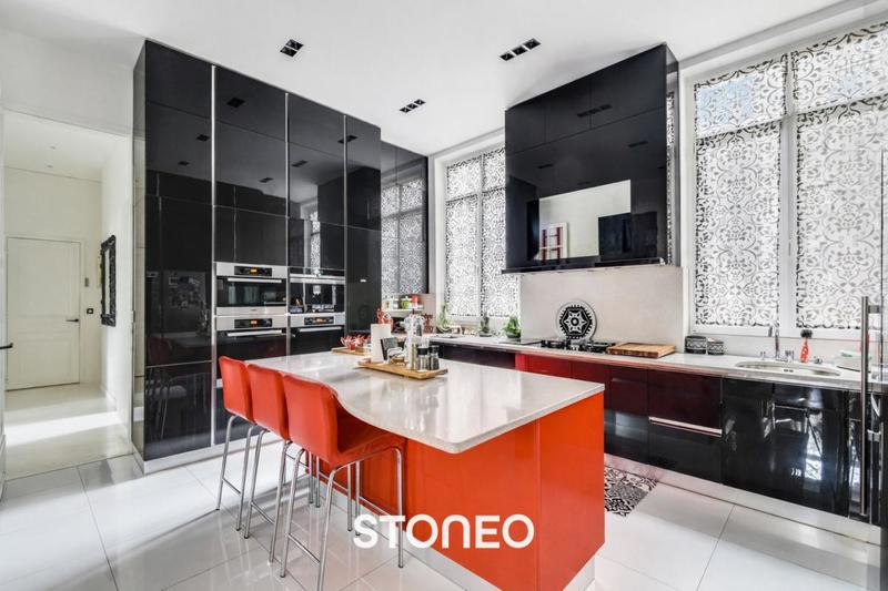 Appartement ancien - 163 m² - 5 pièces