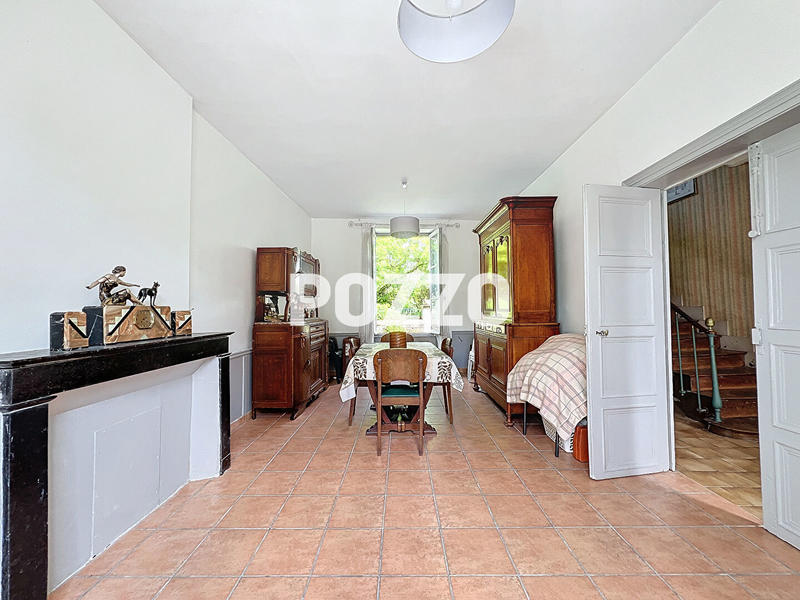 Maison - 170 m² - 10 pièces