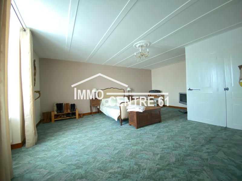 Maison - 180 m² - 6 pièces