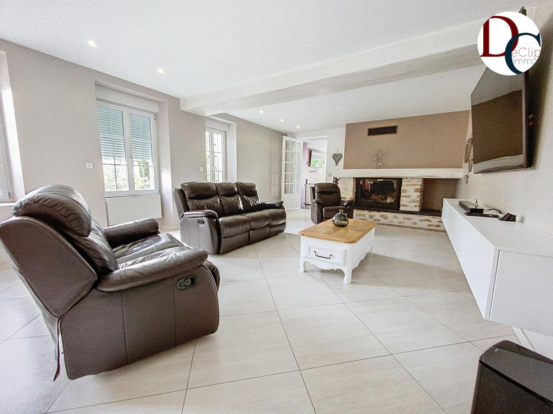 Maison - 465 m² - 13 pièces