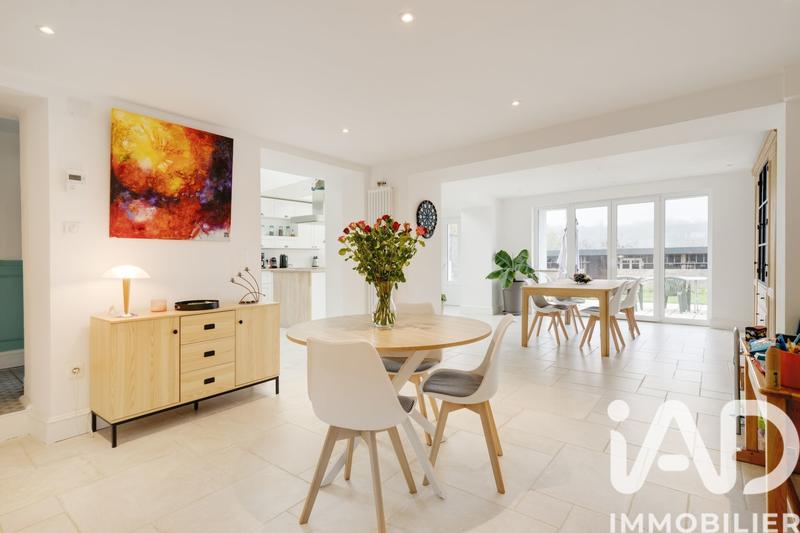 Maison - 253 m² - 8 pièces