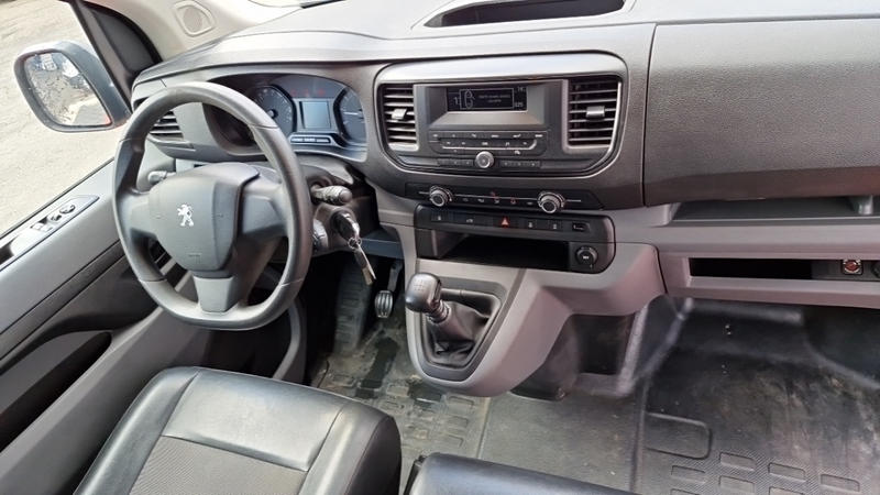 Peugeot Expert Fourgon tole standard 2.0 bluehdi 120 ss bvm6 premium