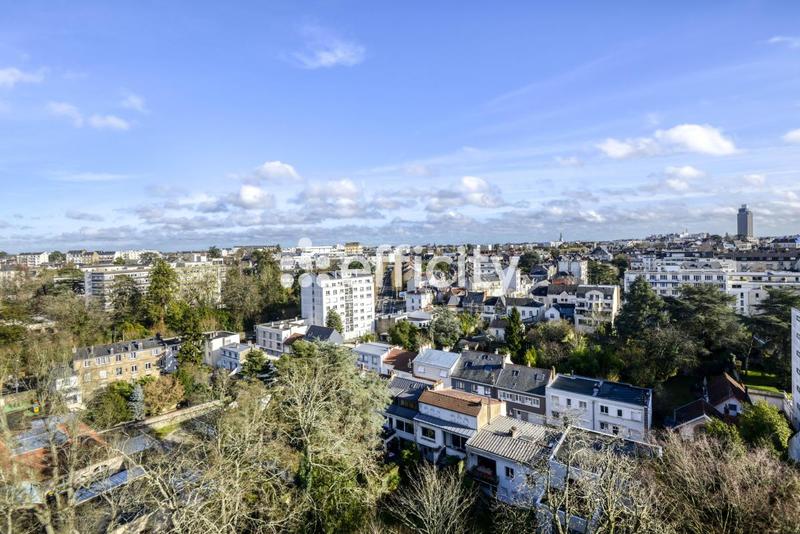 Appartement - 157 m² - 6 pièces