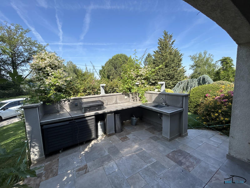 Maison traditionnelle - 172 m² - 6 pièces