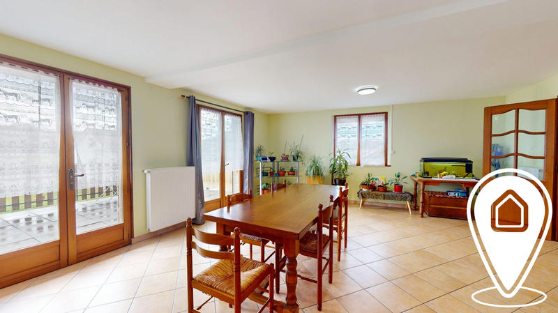 Maison - 192 m² - 7 pièces