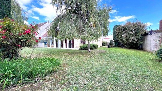 Maison - 145 m² - 7 pièces