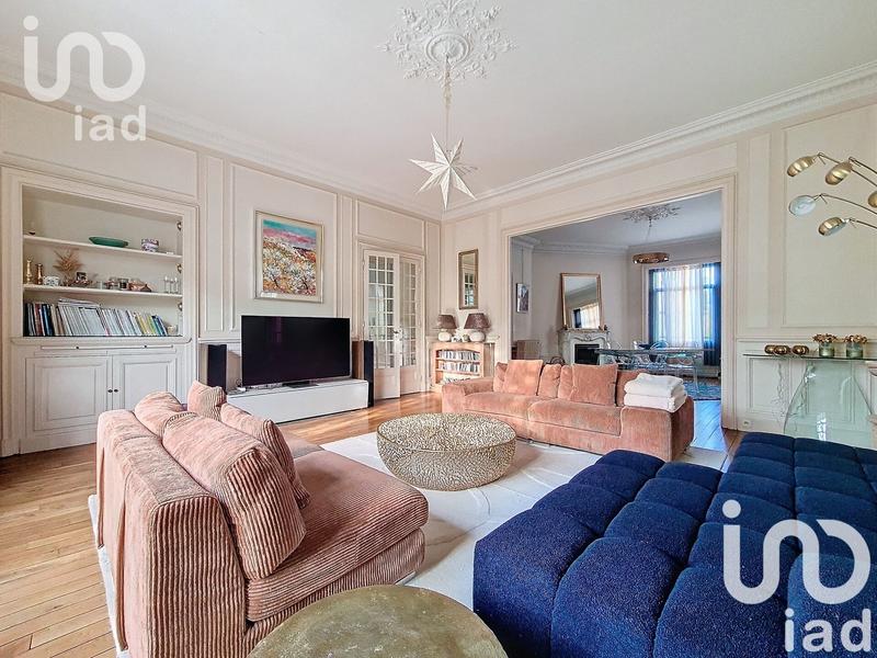 Maison - 480 m² - 11 pièces