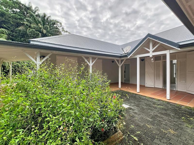 Maison - 254 m² - 6 pièces