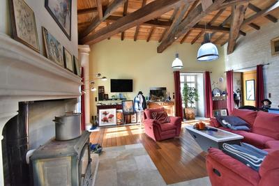 Maison en pierre - 162 m² - 4 pièces