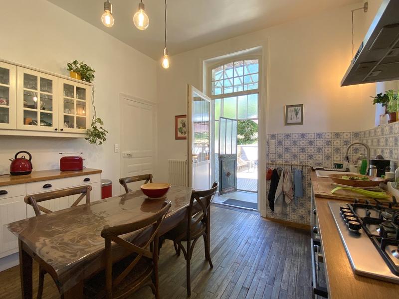 Maison - 206 m² - 9 pièces