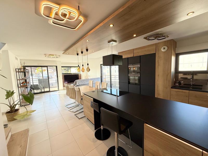 Appartement - 115 m² - 4 pièces