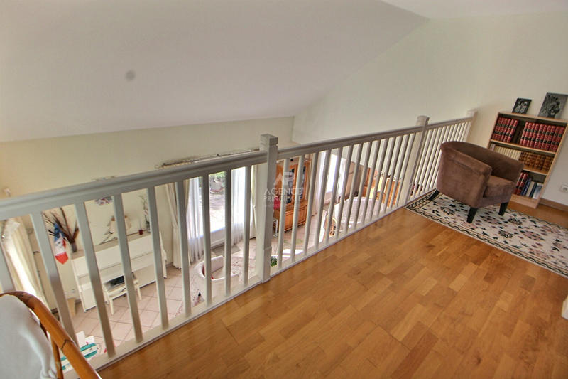 Maison - 185 m² - 7 pièces