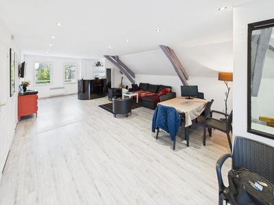 Appartement - 98 m² - 4 pièces