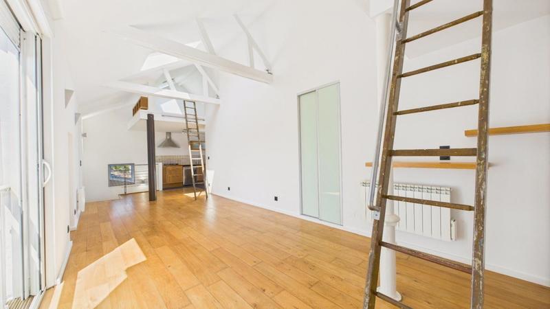 Appartement - 85 m² - 3 pièces