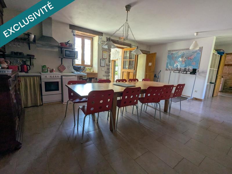 Maison - 206 m² - 6 pièces