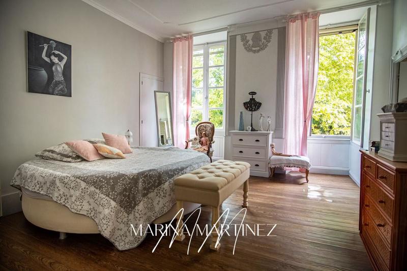 Maison - 333 m² - 14 pièces