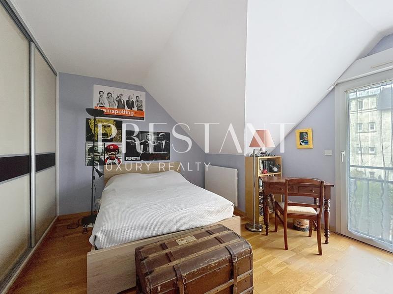 Maison - 267 m² - 7 pièces