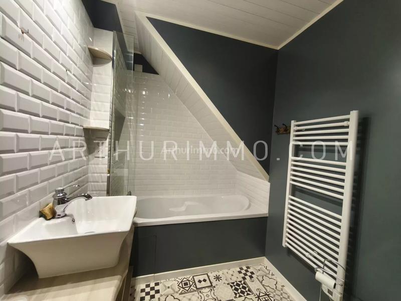 Maison - 151 m² - 4 pièces