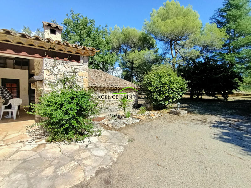 Propriété - 180 m² - 6 pièces