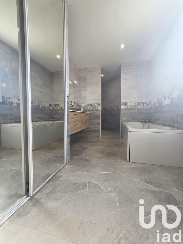 Maison de maîtres - 220 m² - 6 pièces