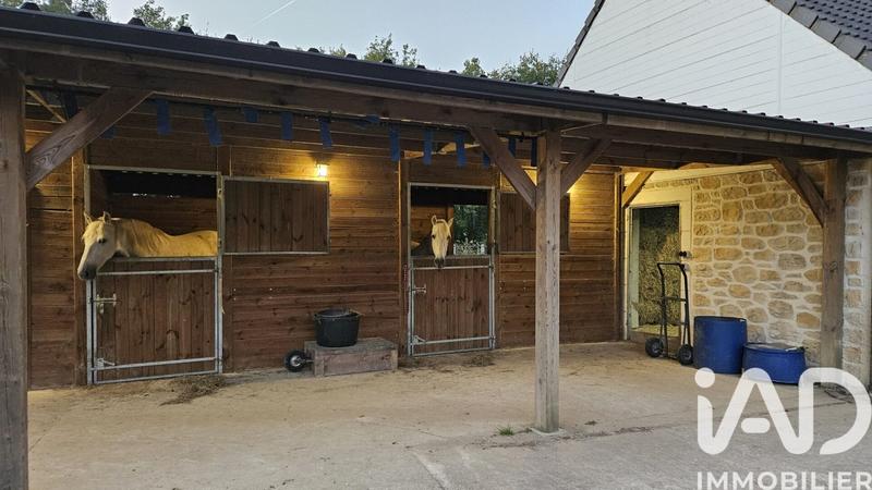 Maison - 201 m² - 7 pièces