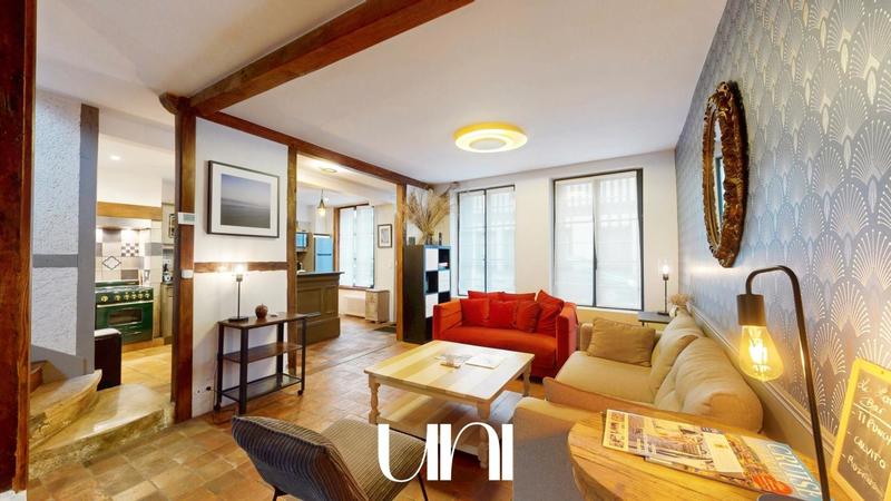 Propriété - 260 m² - 10 pièces