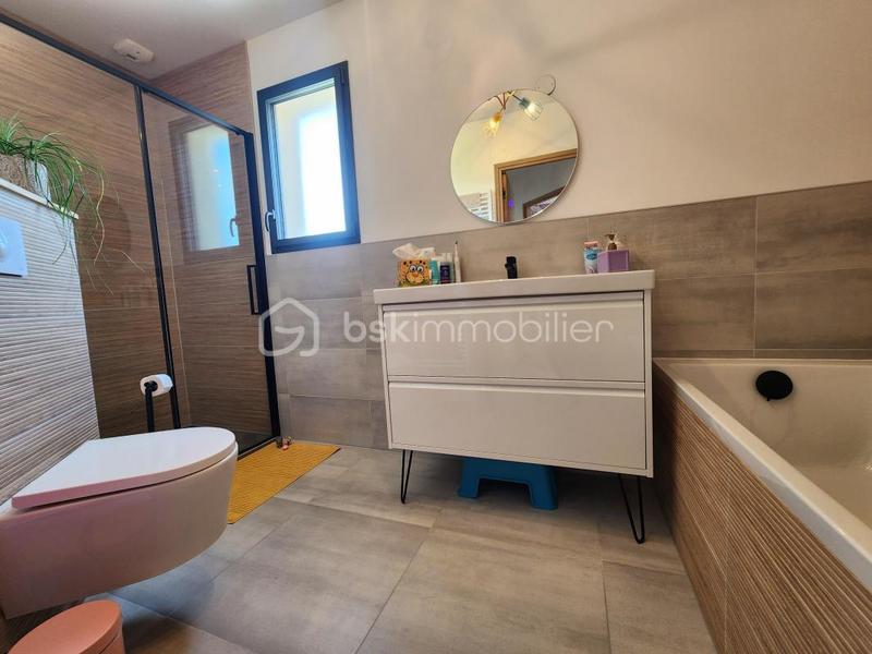 Maison - 123 m² - 6 pièces