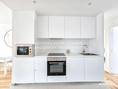 Chambre - 12 m² - 6 pièces