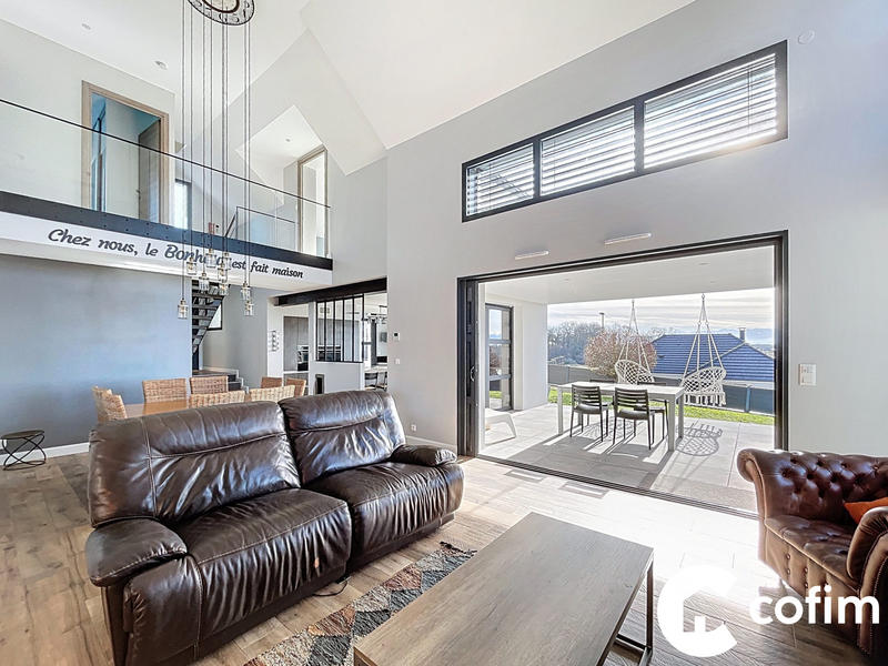 Maison - 157 m² - 6 pièces