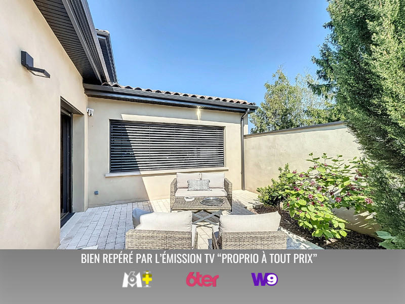 Maison - 243 m² - 8 pièces