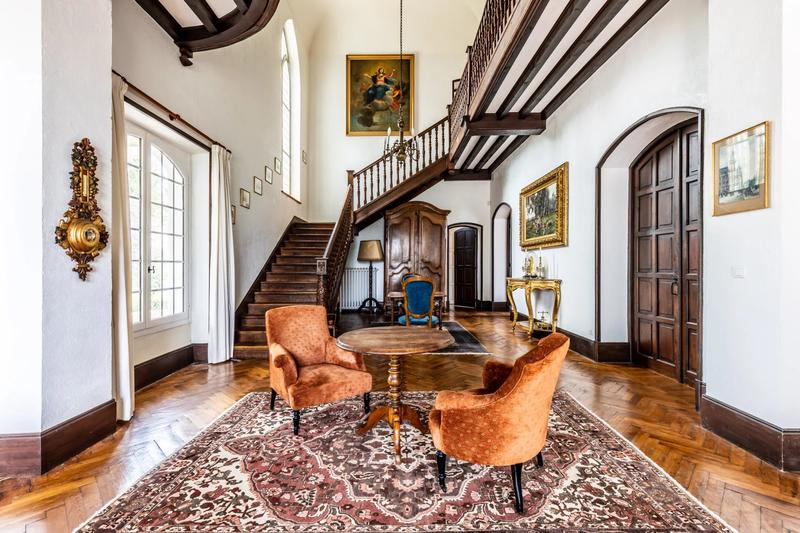 Château - 600 m² - 12 pièces