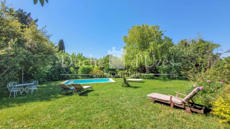 Propriété - 215 m² - 7 pièces