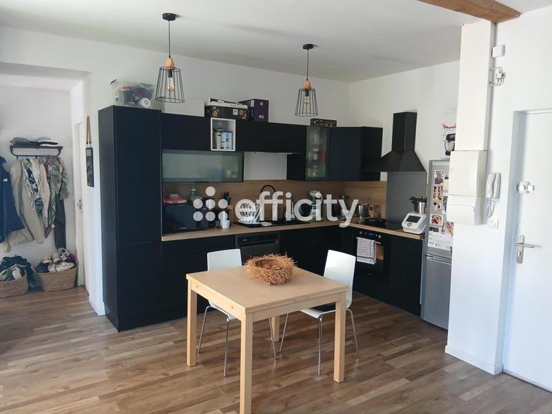 Appartement - 60 m² - 3 pièces
