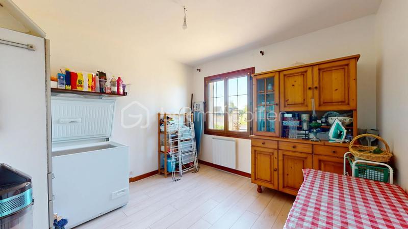 Pavillon - 140 m² - 7 pièces