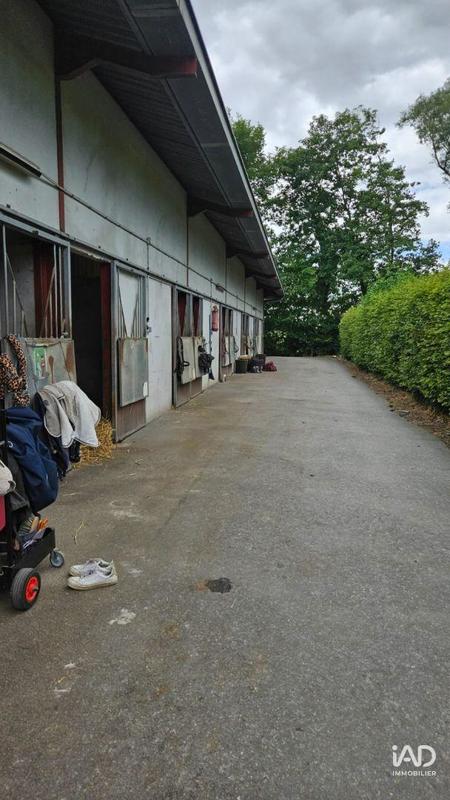 Local commercial - 8 310 m²