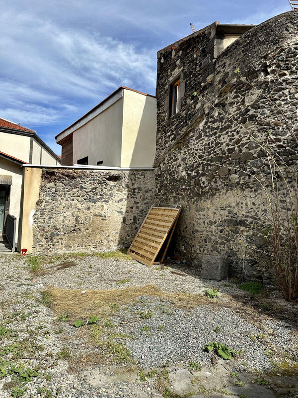 Maison - 93 m² - 4 pièces