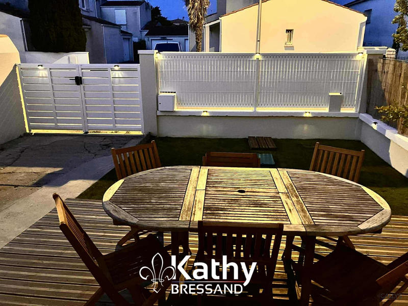 Maison - 90 m² - 4 pièces