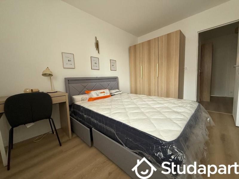 Chambre - 10 m² - 1 pièce