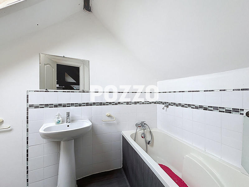 Maison - 100 m² - 6 pièces