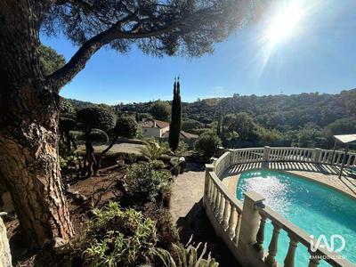 Maison - 138 m² - 6 pièces