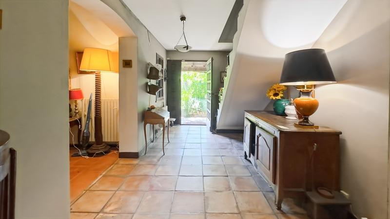 Demeure - 206 m² - 11 pièces