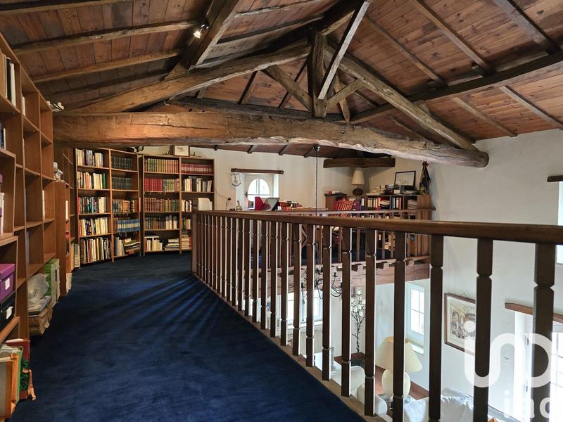 Maison - 270 m² - 10 pièces