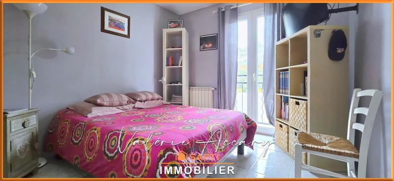 Maison - 202 m² - 8 pièces