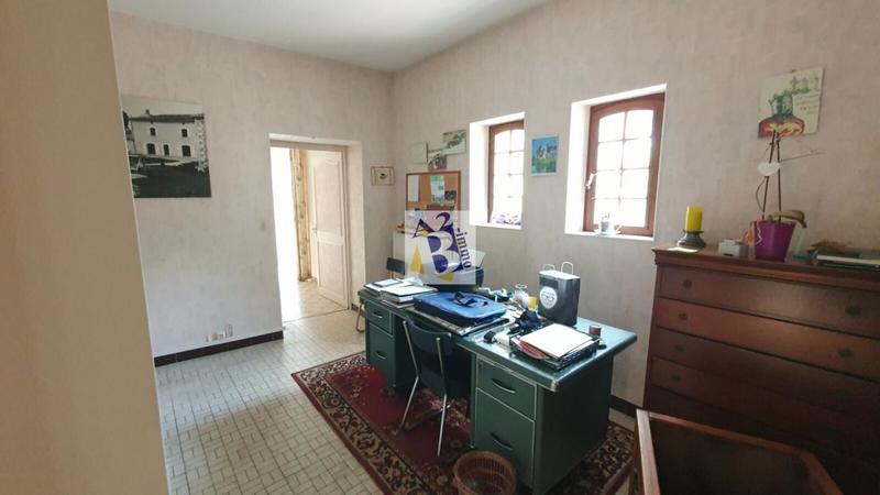 Maison - 221 m² - 9 pièces