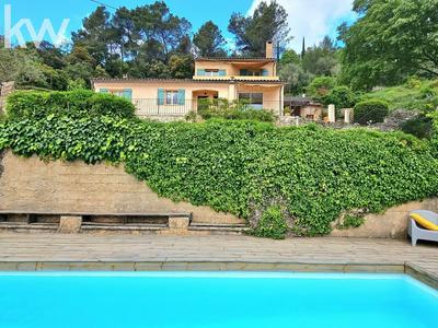 Maison - 172 m² - 8 pièces