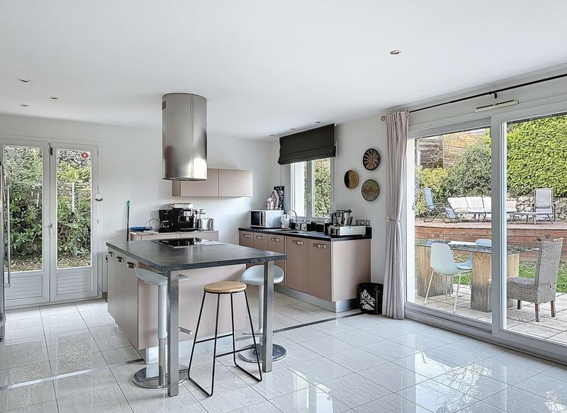 Maison contemporaine - 126 m² - 6 pièces