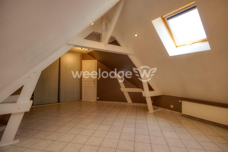 Maison - 218 m² - 6 pièces